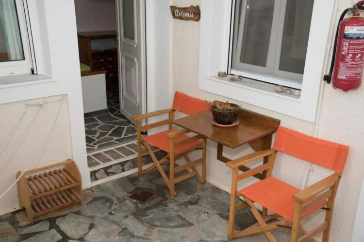 Standard Double Basement room