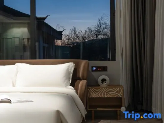 Premier room