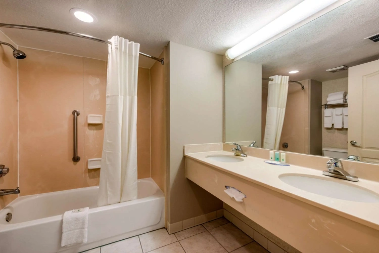 Quadruple Suite