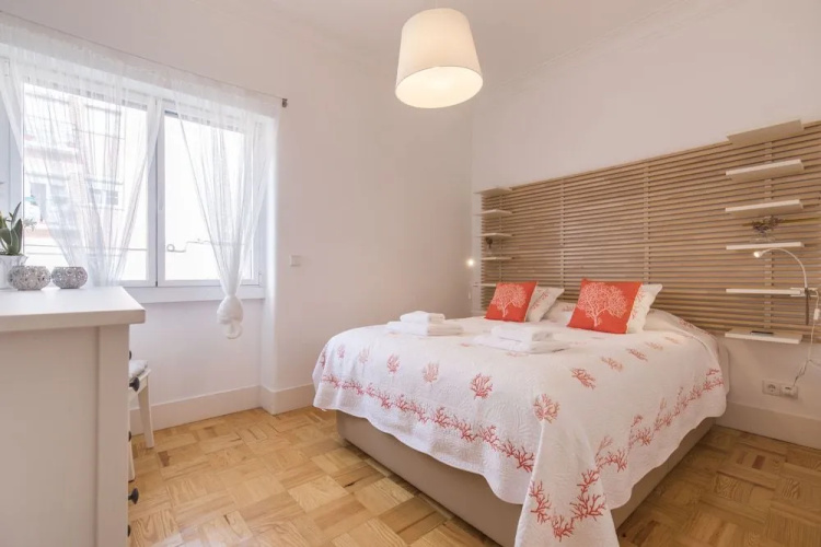 Garden House in Alvalade