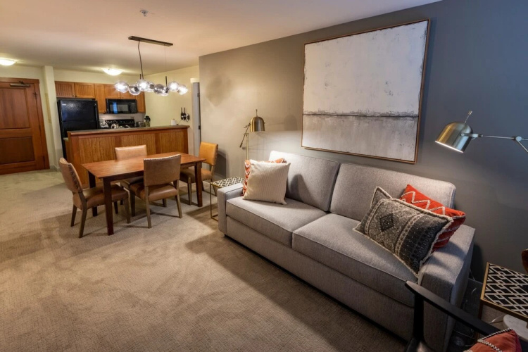 2214 - Two Bedroom Standard Eagle Springs East 2 Condo by RedAwning