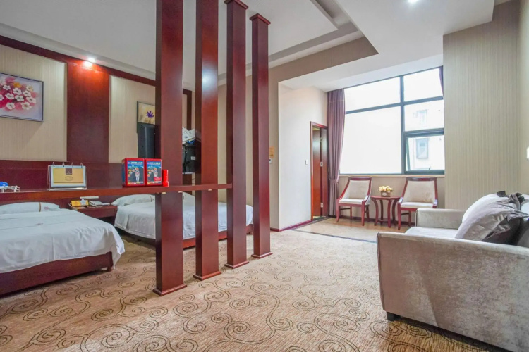 Huaxing Hotel