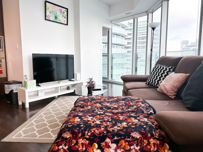Luxury 2 Bedroom Lakeview