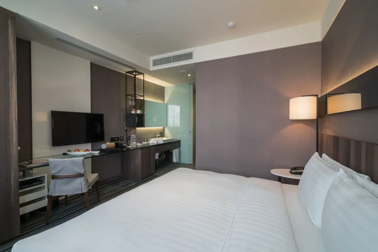 Premier Double room with city view