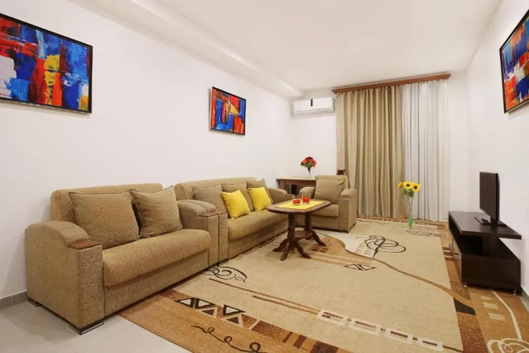 1 Bedroom Apartment