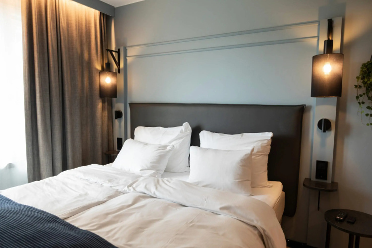 Home Hotel 1624
