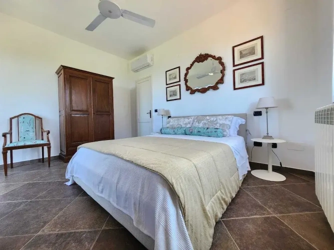 Comfort room with balcony and with garden view
