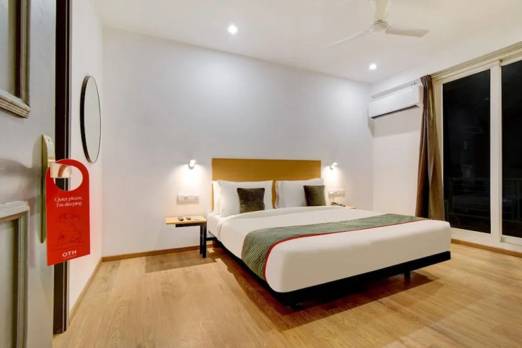 OYO Townhouse 219, Sector 49, Gurgaon