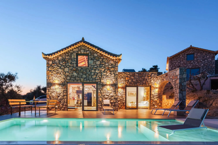 Gerakada Luxury-Horizon Villa with Private Pool