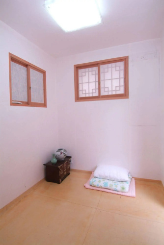 Moon Hanok Guesthouse