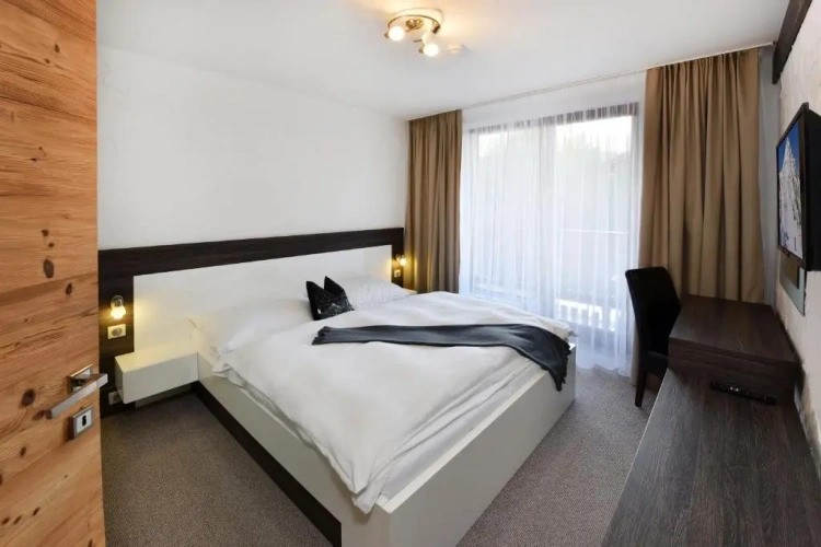 1 Bedroom Deluxe Apartment