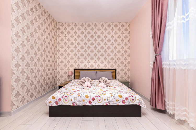 Bright Modern 2BD Apartment with Panoramic View