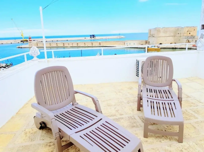 2 Bedrooms Apartment with sea view