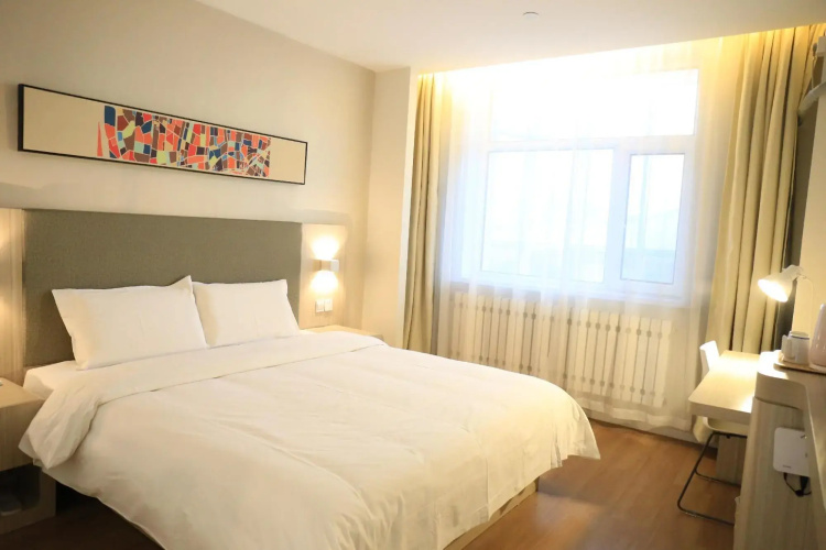 Hanting Hotel (Manzhouli Beihu Park)