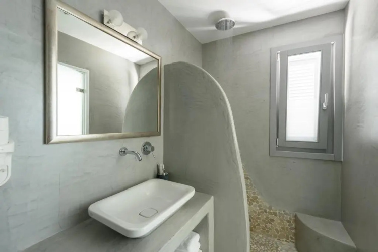 Enalion White Suites Oia