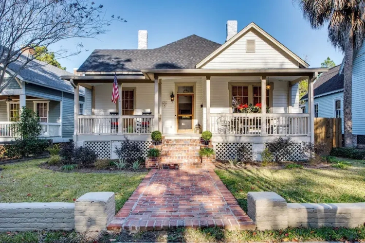 2 Bedrooms Cottage