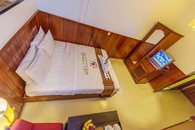 Deluxe Double room with city view