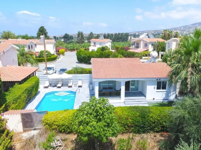 2 Bedrooms Villa