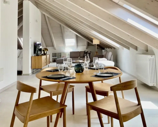 Deluxe Apartment