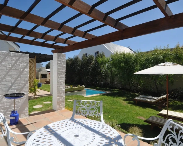 1 Bedroom Family Suite with pool view