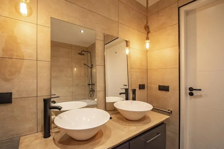 Spacious Bunglow With Garden