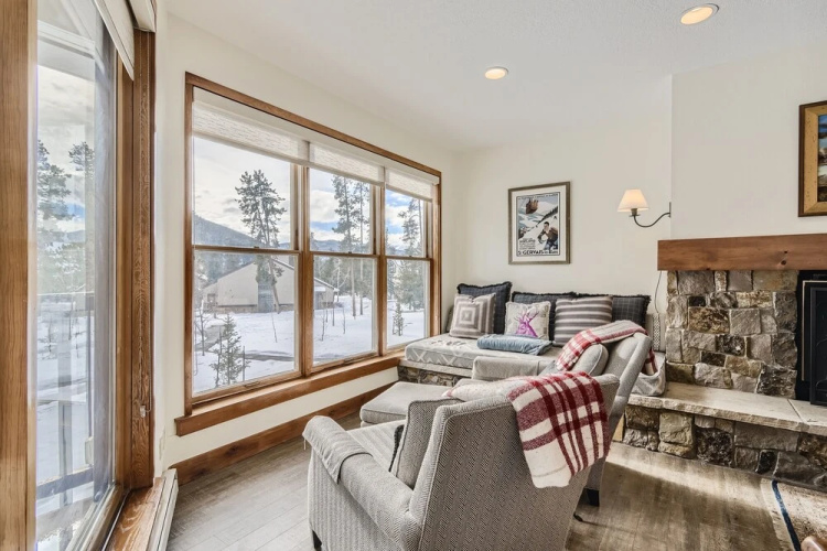 1655 Quicksilver 3 Bedroom Condo