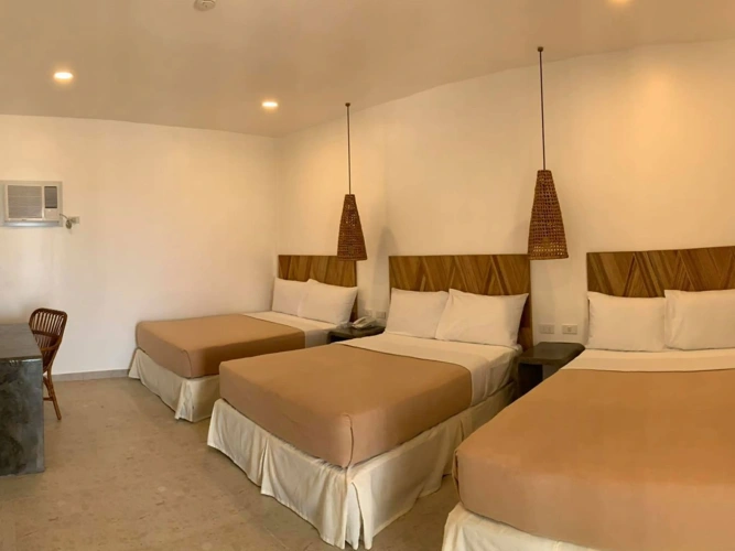 Standard Triple room with sea view