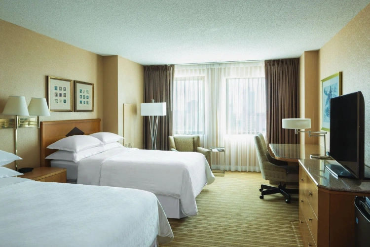 Standard Quadruple Club room