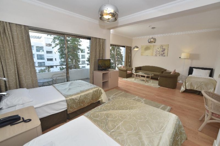 Quadruple room with balcony
