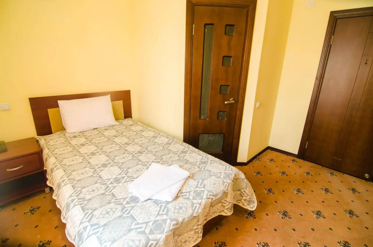 Parasat Hotel & Residence