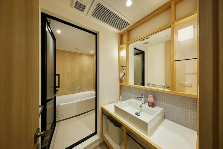 Standard Triple room