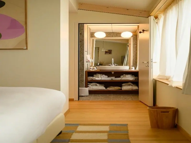 Standard Twin room with mountain view