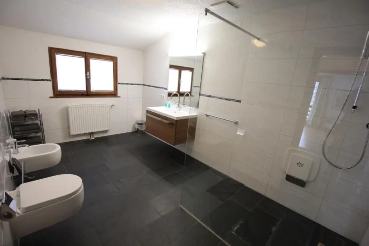 2 Bedrooms Double Cottage