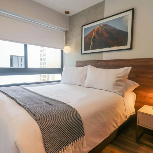 w Authentic 2BR in Miraflores