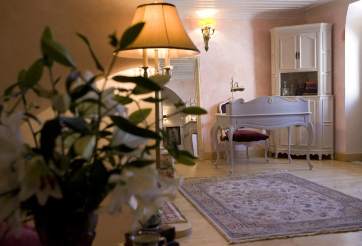 4 Bedrooms Cottage