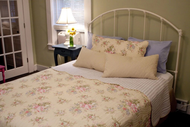 1861 Inn Bed & Breakfast
