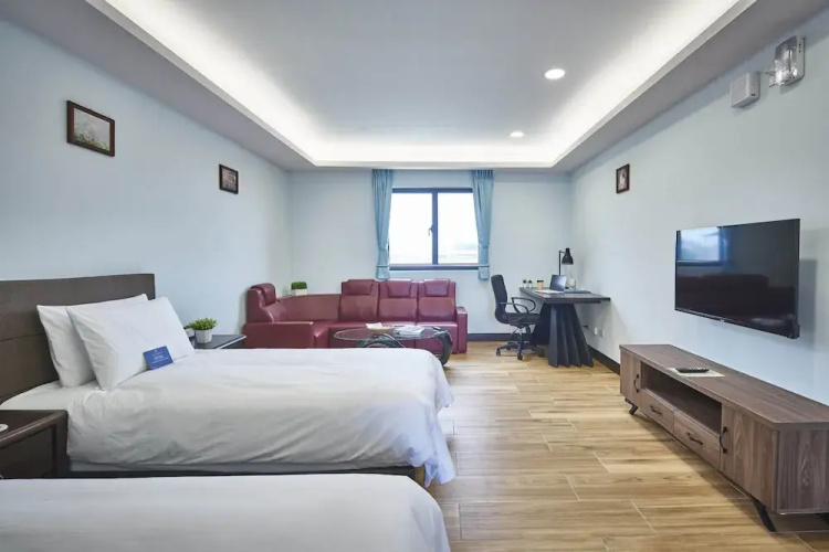 Menippe Hotel