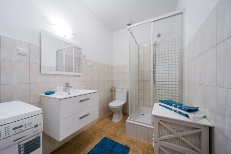 All In Apartments Hotel Overview