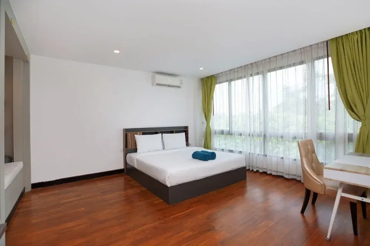 2 Bedrooms Family Apartment with balcony and with garden view
