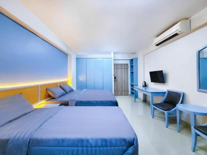 Standard Triple room with balcony