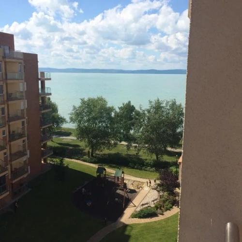 1 Bedroom Apartment with balcony and with garden view