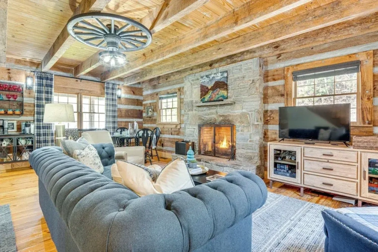 5 Bedrooms Cottage