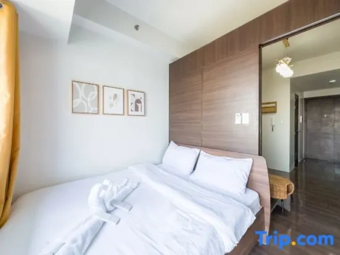 1 Bedroom Standard Double room with balcony and with city view