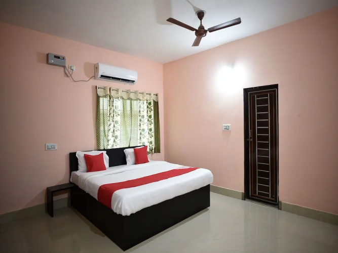 OYO 16407 Hotel Dream Castle