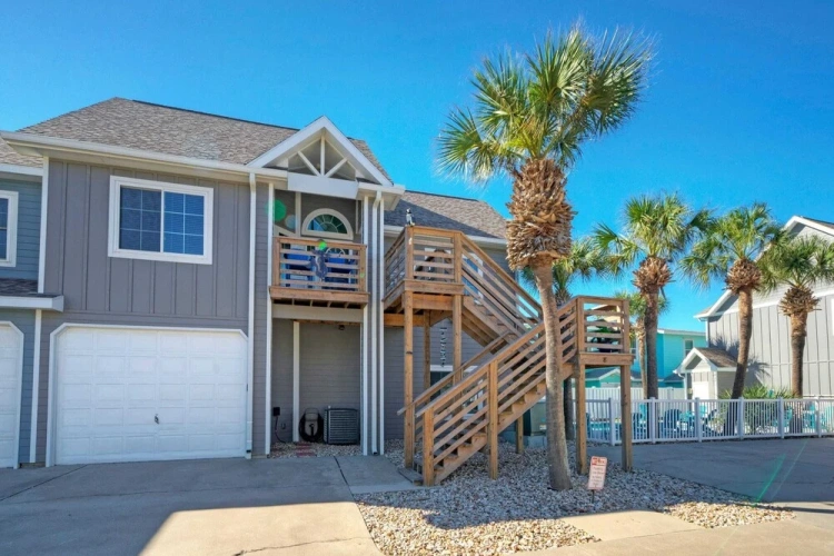 3 Bedrooms Cottage