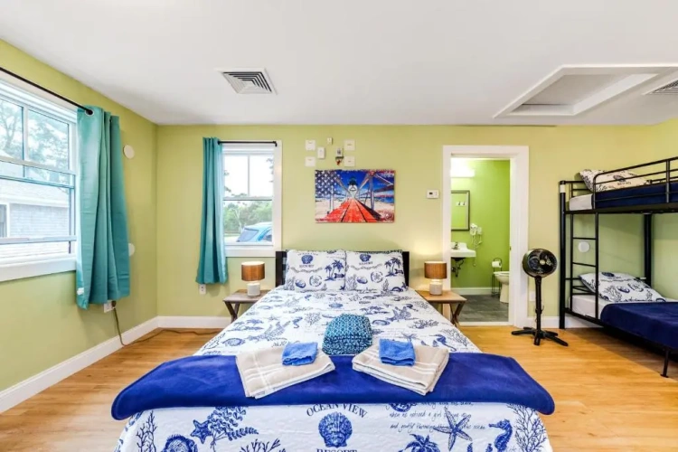 Standard Quadruple room