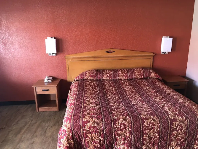Budget Inn