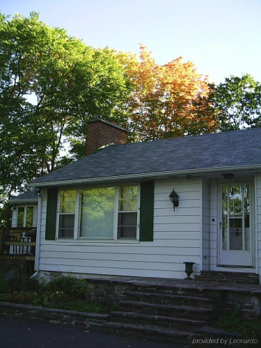 Sherwood Inn