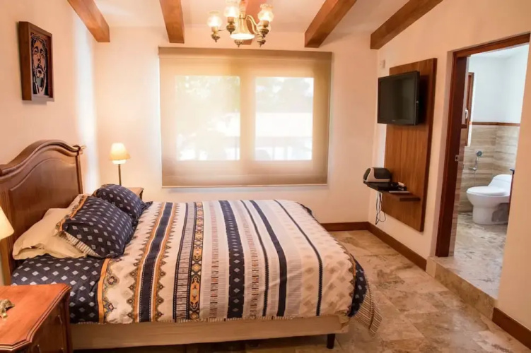 Luxury Casa Guayllabamba - BBQ Jacuzzi Gym Piscina