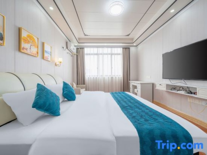 Deluxe Family Suite